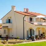 10 Apartman Banjol