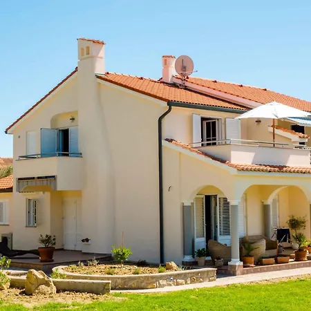 10 Apartament Banjol