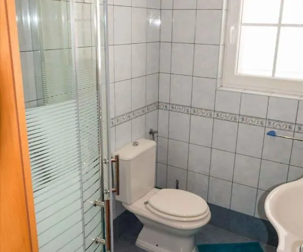 10 Apartment *